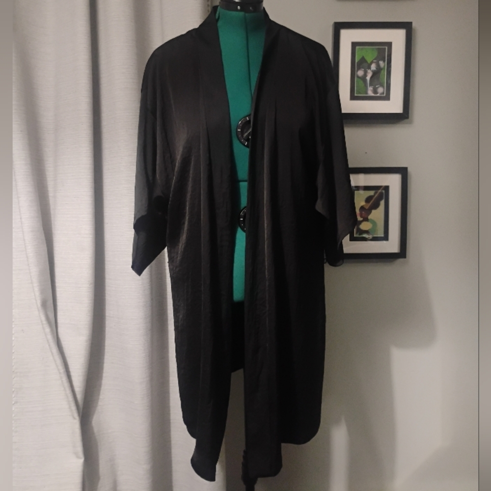 Midnight Bakery Embroidered Flowers & Sequins Black Kimono Robe Sz L NWT - Picture 4 of 14
